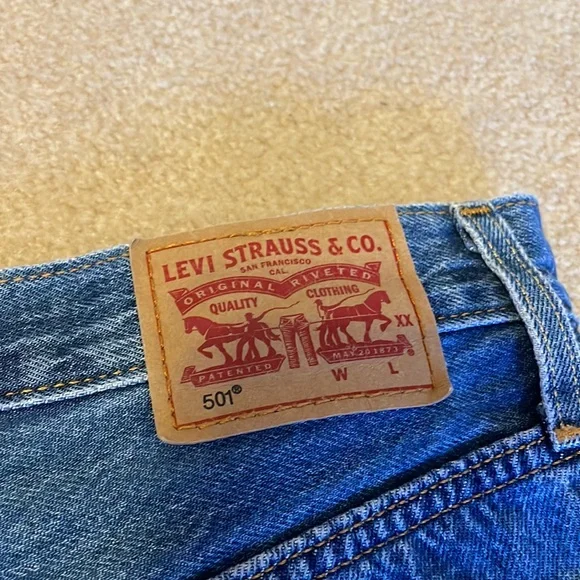 Levi’s 501 Vintage High Rise denim shorts - Picture 3 of 5